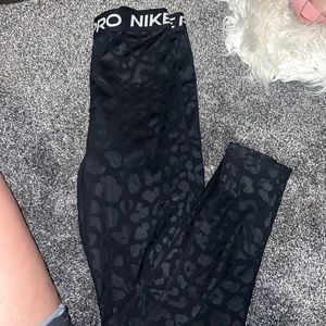 Nike Pro Leopard print leggings